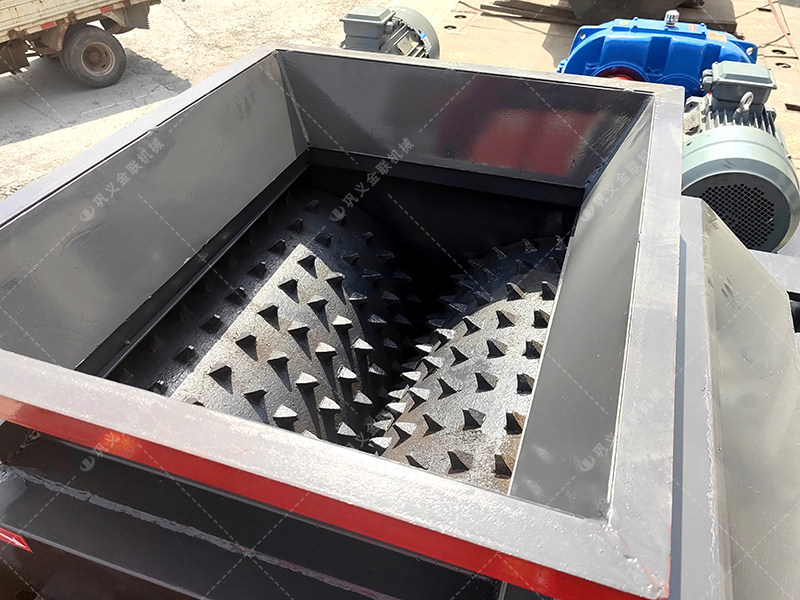 硅酸鹽制品產(chǎn)業(yè)升級，雙齒輥破碎機(jī)扮演了什么角色？